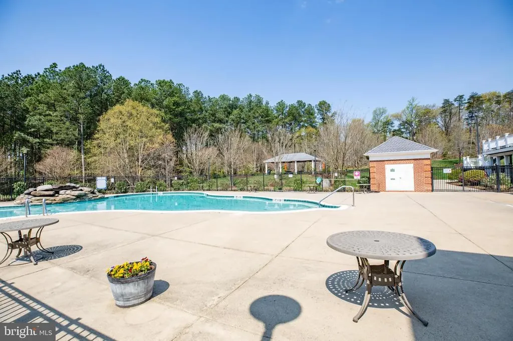 5717 W Kesslers Crossing W Fredericksburg VA 22407