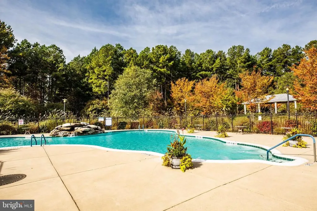 5717 W Kesslers Crossing W Fredericksburg VA 22407