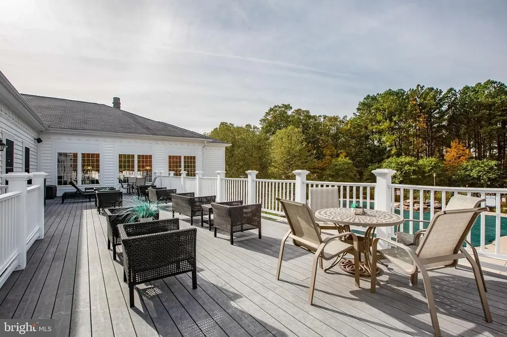 5717 W Kesslers Crossing W Fredericksburg VA 22407