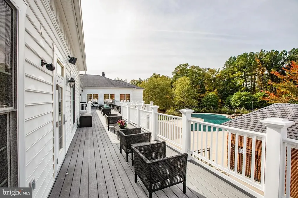 5717 W Kesslers Crossing W Fredericksburg VA 22407