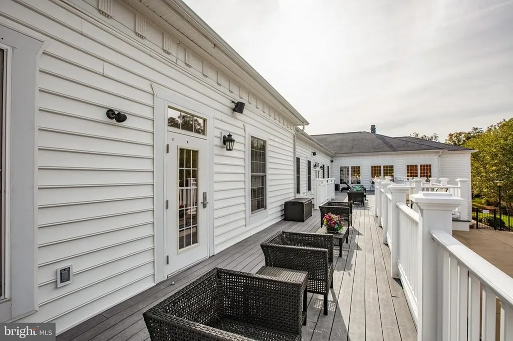 5717 W Kesslers Crossing W Fredericksburg VA 22407