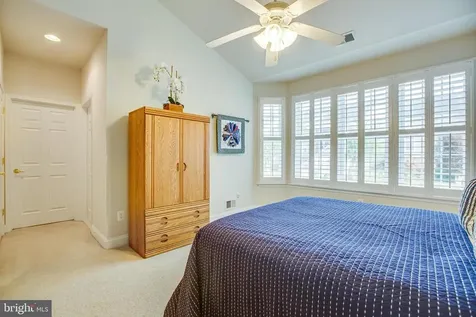 5717 W Kesslers Crossing W Fredericksburg VA 22407