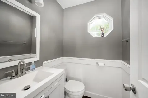7504 Laura Lane Fredericksburg VA 22407