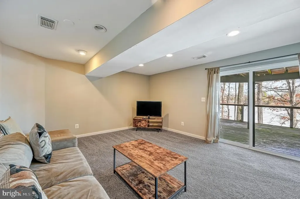 7313 Oakwood Drive Orange VA 22960