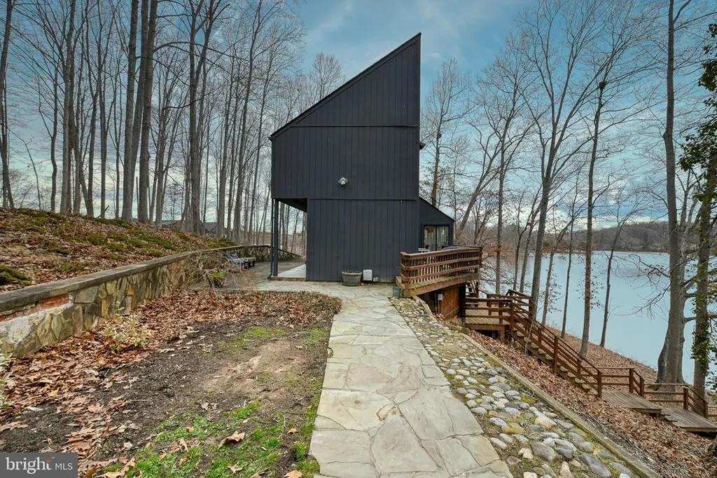 7313 Oakwood Drive Orange VA 22960