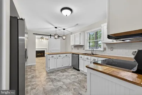 10111 Sharon Springs Drive Fredericksburg VA 22408