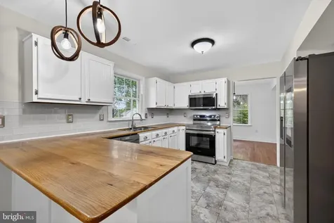 10111 Sharon Springs Drive Fredericksburg VA 22408