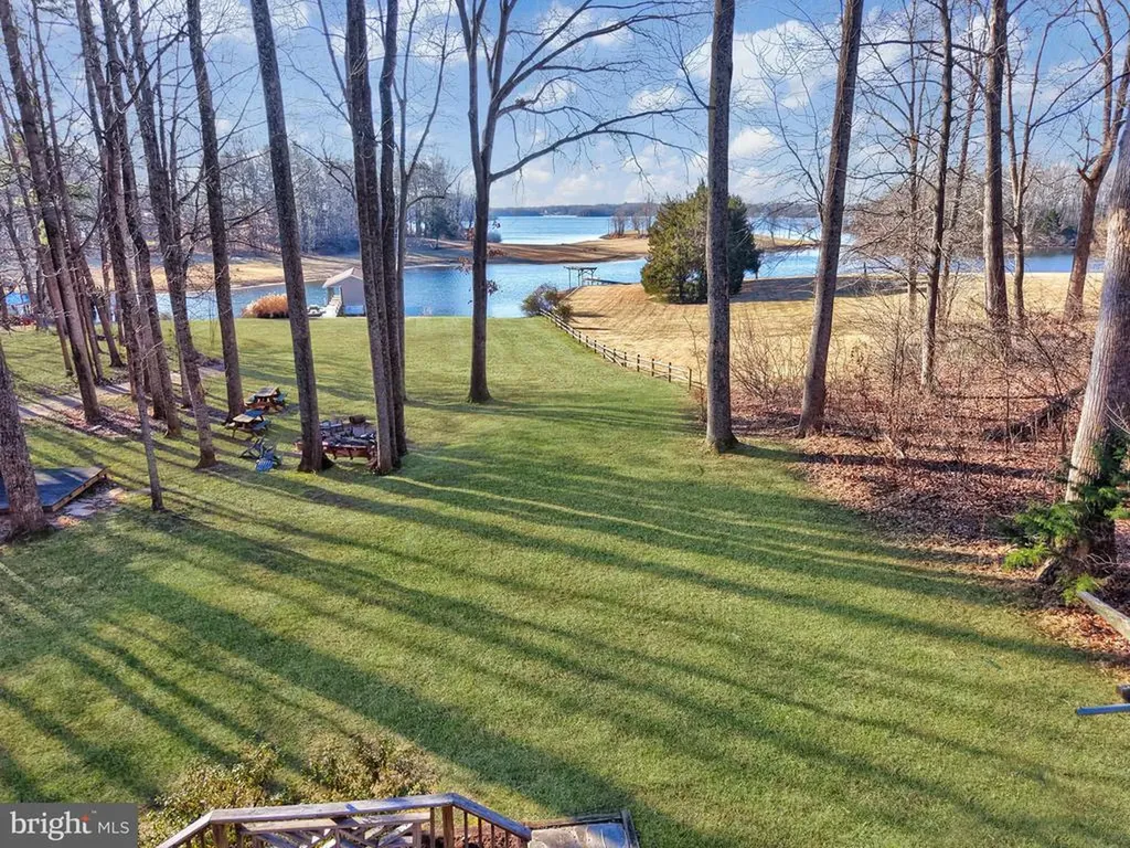 11800 Dukes Drive Bumpass VA 23024