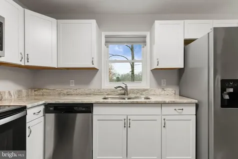 813 Sherwood Lane Fredericksburg VA 22407