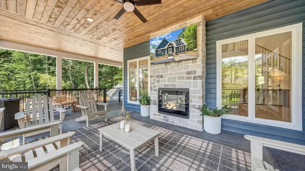 2937 Blount Drive Bumpass VA 23024