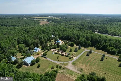 5902 Patriot Highway Woodford VA 22580