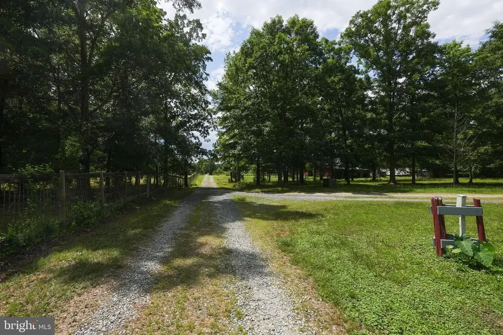 4911 Lewiston Road Bumpass VA 23024