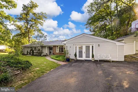 8 Pond Circle Fredericksburg VA 22407