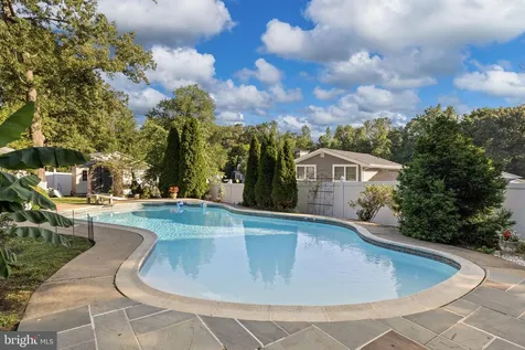 8 Pond Circle Fredericksburg VA 22407