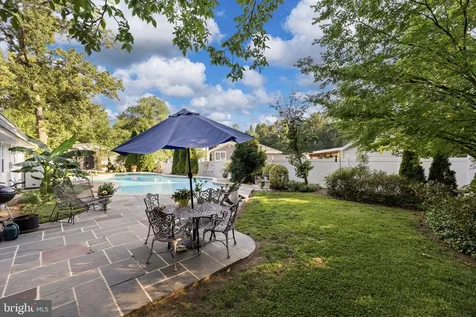 8 Pond Circle Fredericksburg VA 22407