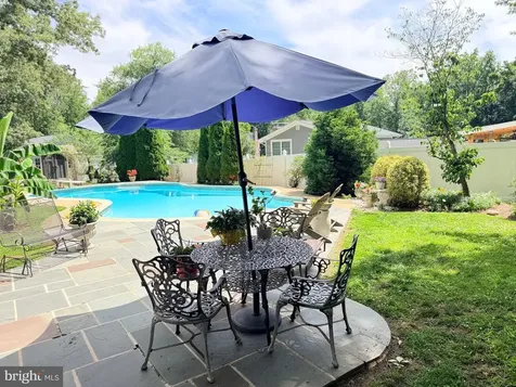8 Pond Circle Fredericksburg VA 22407