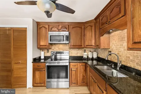 8 Pond Circle Fredericksburg VA 22407