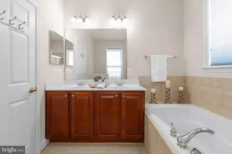 5705 Kesslers Crossing W Fredericksburg VA 22407