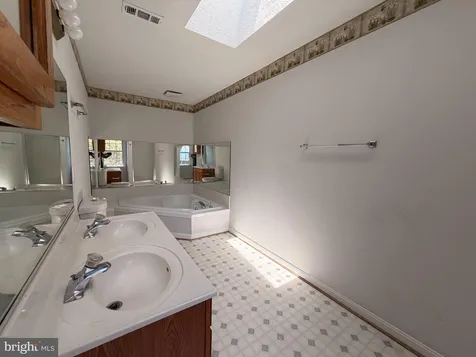 11926 Woodland View Drive Fredericksburg VA 22407