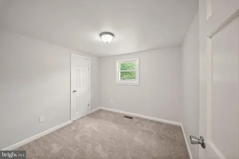 123 Southgate Avenue Fredericksburg VA 22408