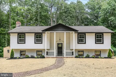 211 Hardwood Lane Fredericksburg VA 22408