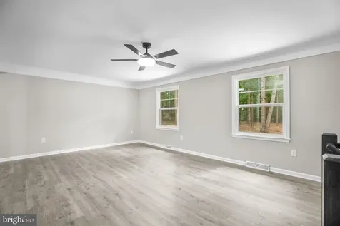 211 Hardwood Lane Fredericksburg VA 22408