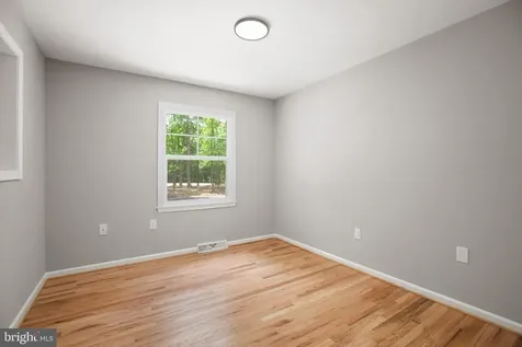 211 Hardwood Lane Fredericksburg VA 22408