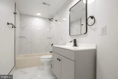 211 Hardwood Lane Fredericksburg VA 22408