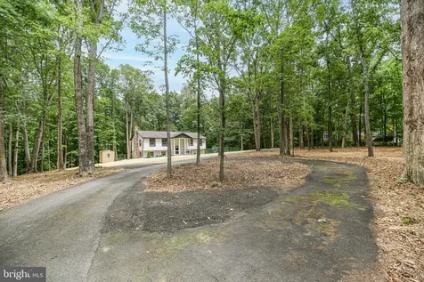 211 Hardwood Lane Fredericksburg VA 22408