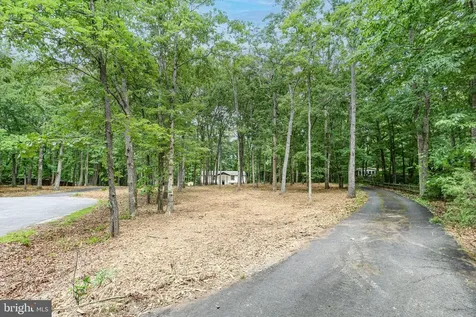 211 Hardwood Lane Fredericksburg VA 22408