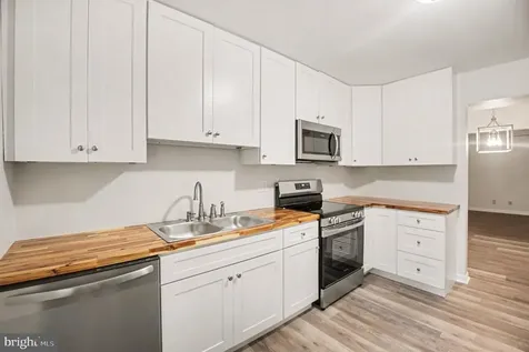 13 Bentley Court Fredericksburg VA 22408