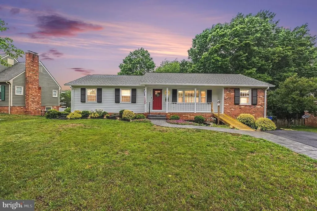 313 Laurel Avenue Fredericksburg VA 22408