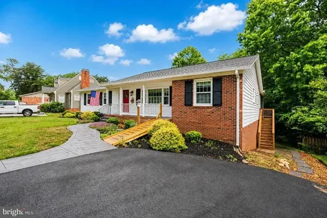 313 Laurel Avenue Fredericksburg VA 22408