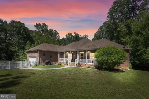 2395 Pinecrest Lane Fredericksburg VA 22408