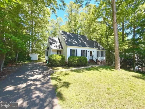609 Stonewall Lane Fredericksburg VA 22407