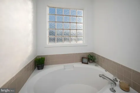 9804 Elm Street Fredericksburg VA 22407