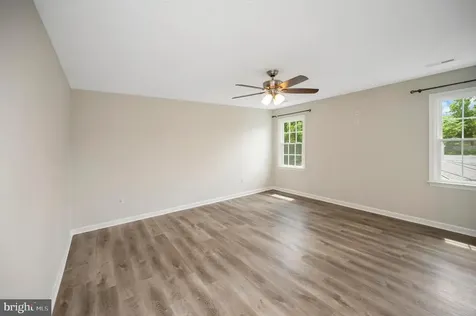 9804 Elm Street Fredericksburg VA 22407