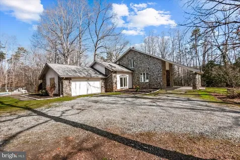 7621 River Road Fredericksburg VA 22407