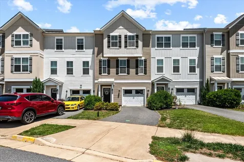 1506 Hudgins Farm Circle Fredericksburg VA 22408