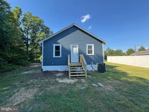 3824 Lee Hill School Drive Fredericksburg VA 22408