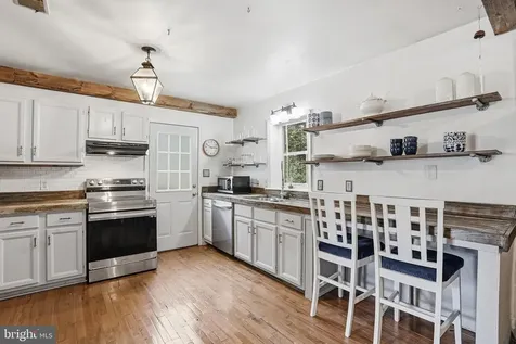 528 Pleasants Drive Fredericksburg VA 22407