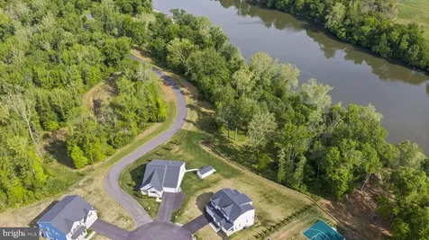 1821 Legacy Lane Fredericksburg VA 22408