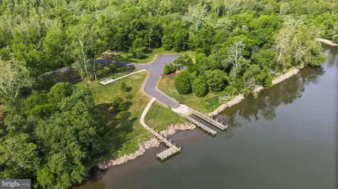1821 Legacy Lane Fredericksburg VA 22408