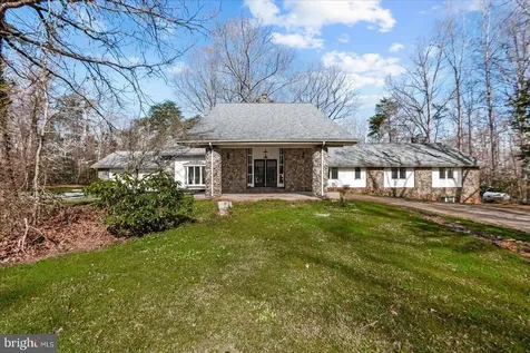 7621 River Road Fredericksburg VA 22407