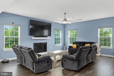 5018 Birch Leaf Circle Fredericksburg VA 22407