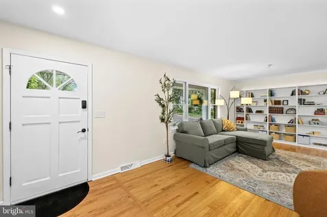 836 Churchill Drive Fredericksburg VA 22407