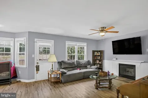 4405 Caven Court N Fredericksburg VA 22408