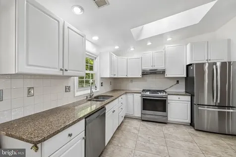 4 Pond Circle Fredericksburg VA 22407