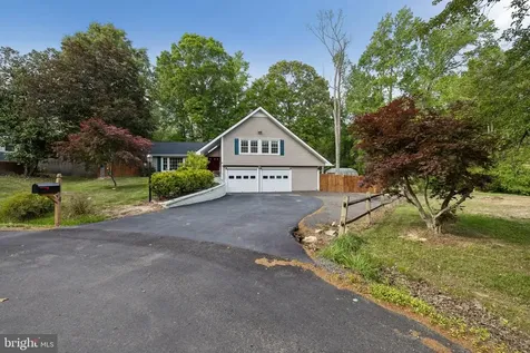 4 Pond Circle Fredericksburg VA 22407