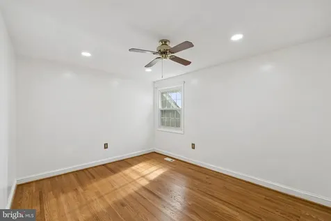 4 Pond Circle Fredericksburg VA 22407